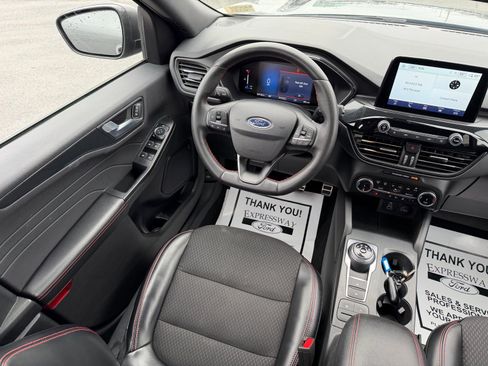 Used 2024 Ford Escape ST-Line image 16