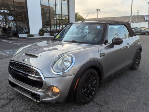 Used 2017 MINI Cooper S image 2
