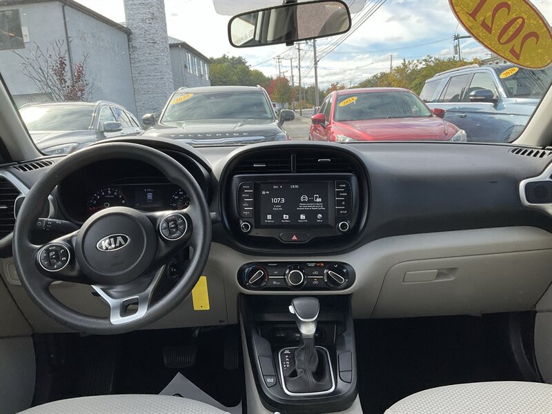 Used 2021 Kia Soul LX FWD image 14