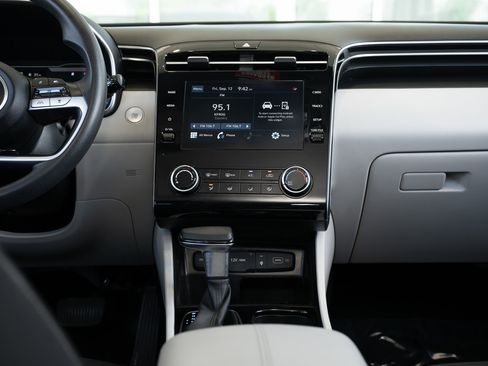 Used 2023 Hyundai Tucson SEL image 28