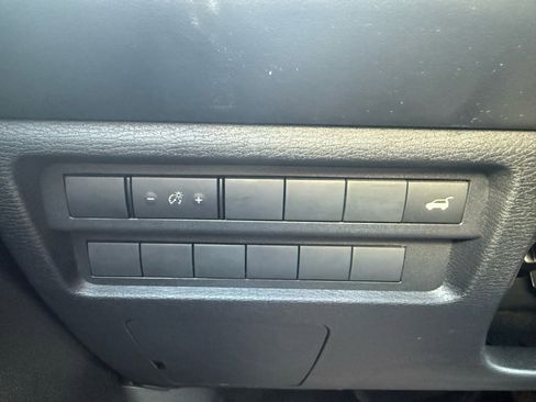 Used 2022 Mitsubishi Outlander SEL image 18