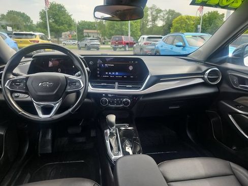 Used 2024 Chevrolet Trax ACTIV w/ Sunroof Package FWD image 13