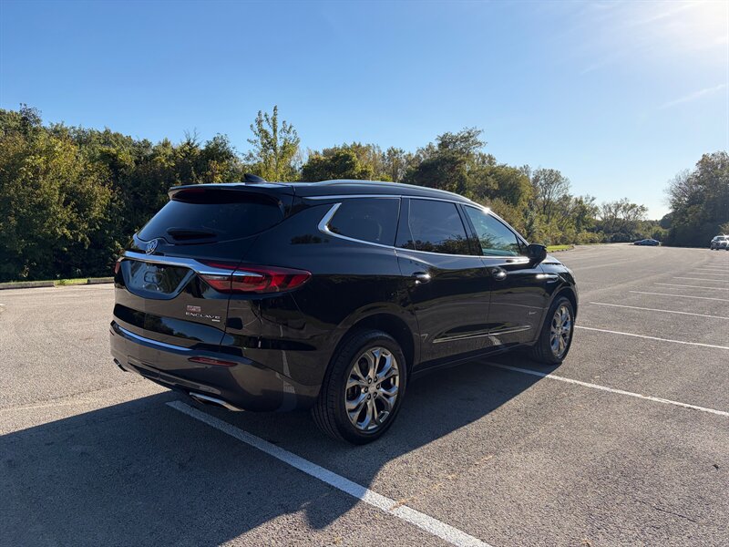 Used 2019 Buick Enclave Avenir w/ Avenir Technology Package AWD/4WD image 5