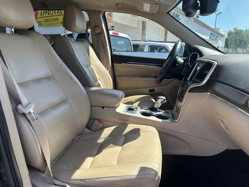 Used 2016 Jeep Grand Cherokee Limited AWD/4WD image 28