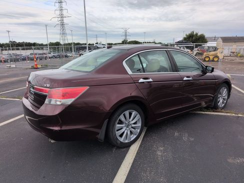 Used 2011 Honda Accord EX-L image 6
