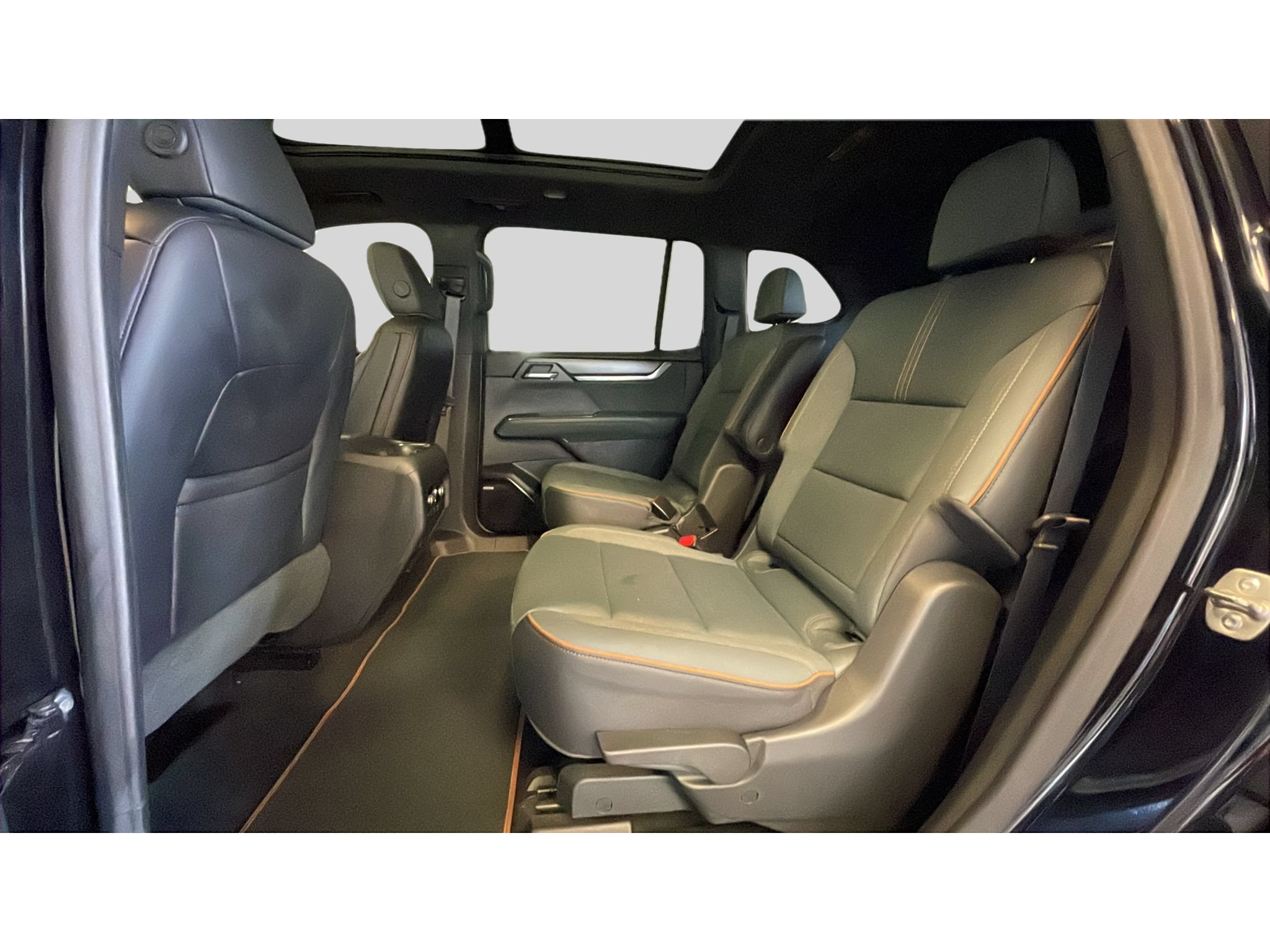Used 2024 GMC Acadia AT4 w/ Super Cruise Package AWD/4WD image 14