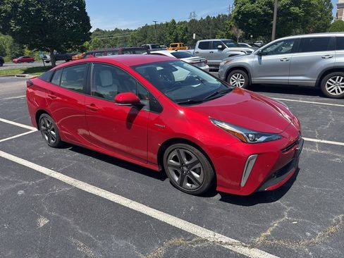 Used 2022 Toyota Prius Limited FWD image 1