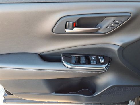 Used 2026 Toyota Crown Limited image 9