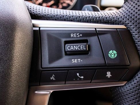 Used 2025 Mitsubishi Outlander SE AWD/4WD image 28