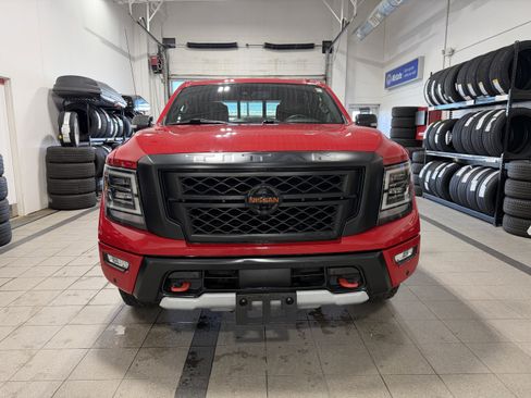 Used 2020 Nissan Titan PRO-4X w/ Pro-4x Convenience Package image 36