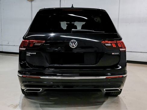 Used 2019 Volkswagen Tiguan SEL R-Line w/ 3rd Row Seat Package image 12