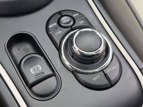 Used 2023 MINI Cooper Countryman SE w/ Storage Package image 27