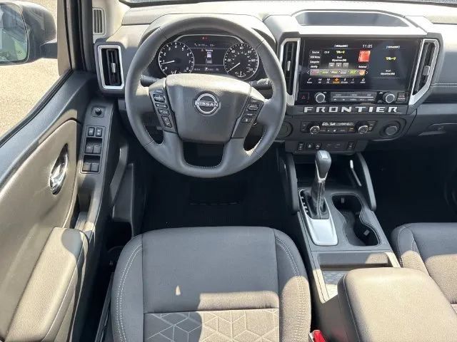 Certified 2025 Nissan Frontier SV w/ SV Convenience Package RWD image 14