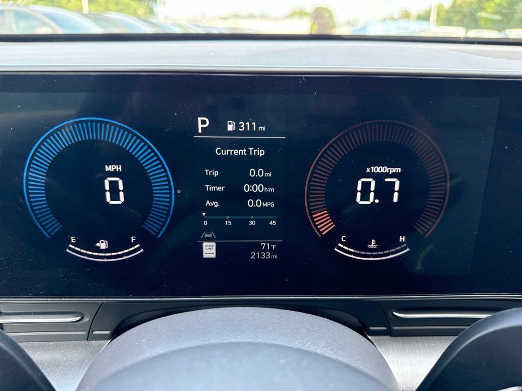 Used 2026 Hyundai Kona SEL Premium AWD/4WD image 19