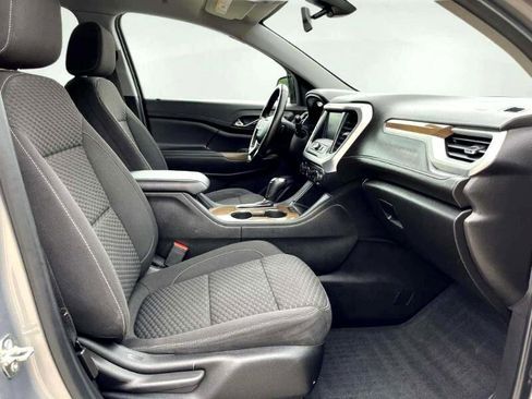 Used 2019 GMC Acadia SLE image 17