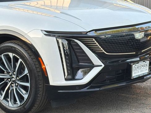 Used 2024 Cadillac Lyriq Sport w/ LPO, Floor Liner Package AWD/4WD image 5