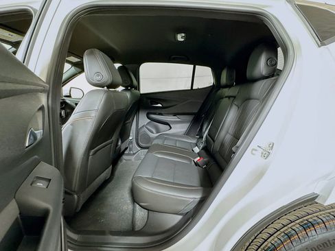 New 2026 Buick Envista Avenir image 12