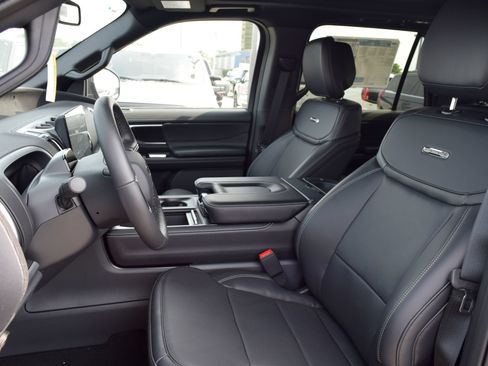 New 2026 Ford Expedition Platinum w/ Stealth Appearance Package AWD/4WD image 16