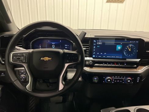 Certified 2024 Chevrolet Silverado 1500 LT AWD/4WD image 13