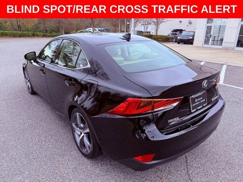 Used 2017 Lexus IS 200t image 6