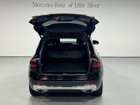 Used 2025 Mercedes-Benz GLB 250 4MATIC image 5
