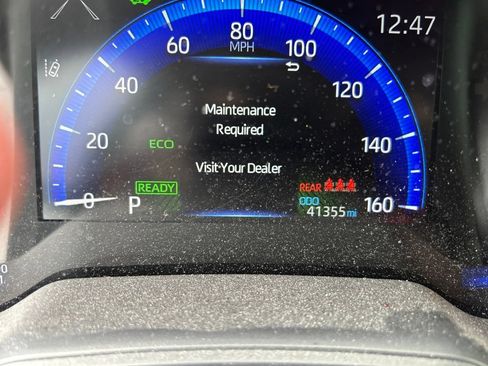 Used 2022 Toyota Corolla LE FWD image 14