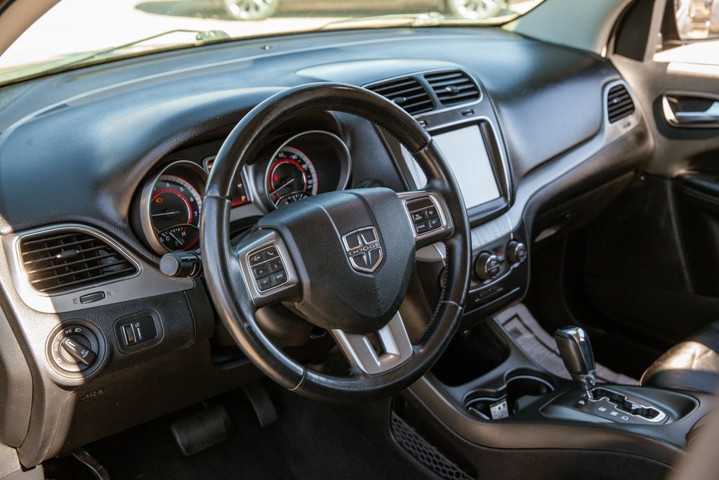 Used 2017 Dodge Journey Crossroad FWD image 10