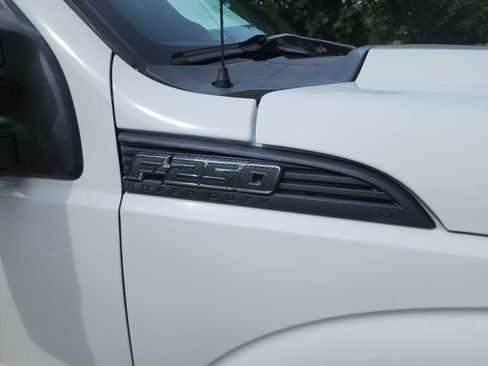 Used 2015 Ford F250 XL RWD image 10
