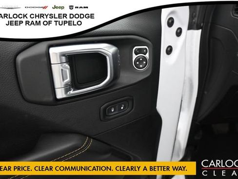 Used 2025 Jeep Wrangler Unlimited Sahara w/ Safety Group AWD/4WD image 14