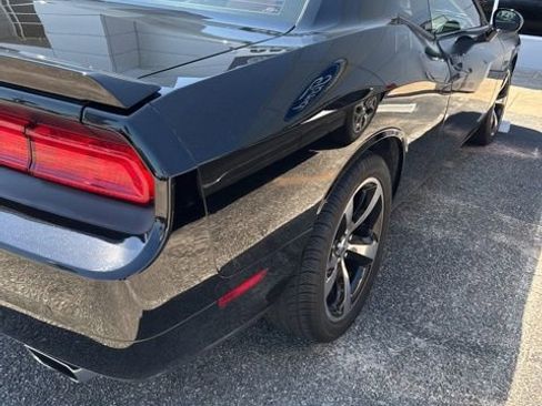 Used 2013 Dodge Challenger R/T RWD image 7
