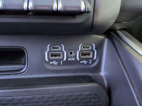 Used 2022 RAM 1500 Big Horn AWD/4WD image 30