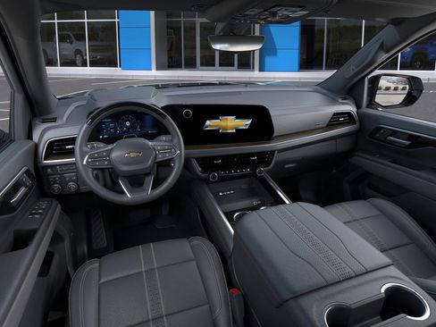 New 2026 Chevrolet Suburban High Country AWD/4WD image 13