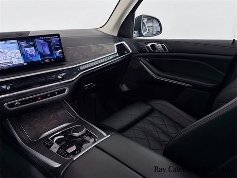 Certified 2023 BMW X7 xDrive40i w/ Climate Comfort Package image 24