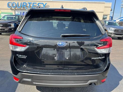 Used 2024 Subaru Forester Premium image 6