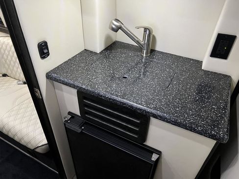 Used 2021 Mercedes-Benz Sprinter 3500 image 21