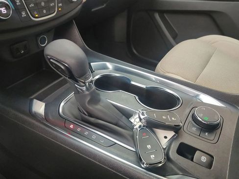 Used 2024 Chevrolet Traverse LS w/ Safety Package image 19