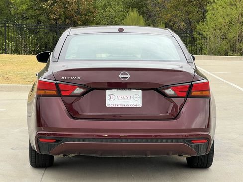 Used 2025 Nissan Altima 2.5 SV FWD image 4