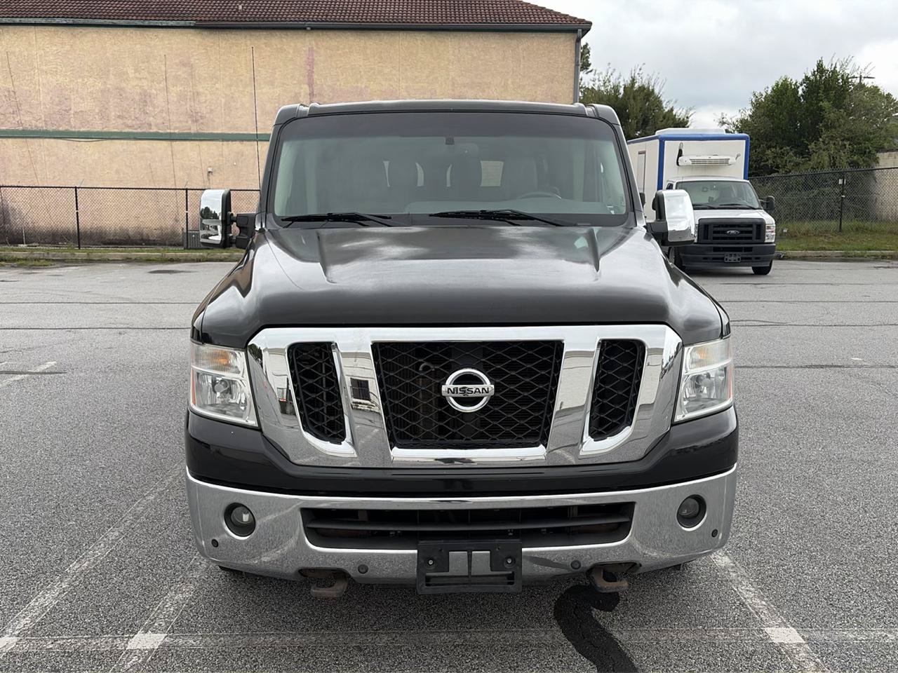 Used 2014 Nissan NV 3500 SL w/ Technology Package RWD image 2