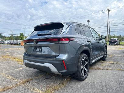 New 2026 Volkswagen Tiguan SE