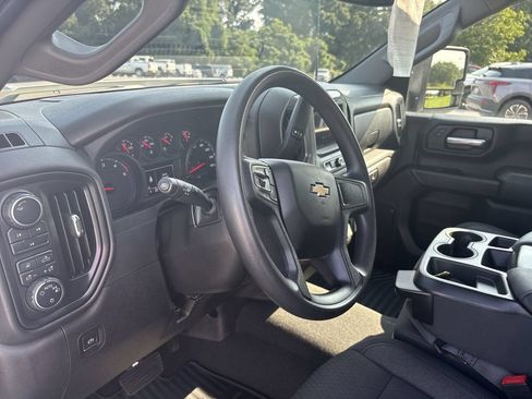 Certified 2024 Chevrolet Silverado 2500 Custom w/ Custom Value Package AWD/4WD image 10