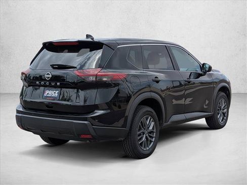 Used 2024 Nissan Rogue S FWD image 5