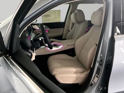 New 2026 Mercedes-Benz GLS 450 4MATIC image 14