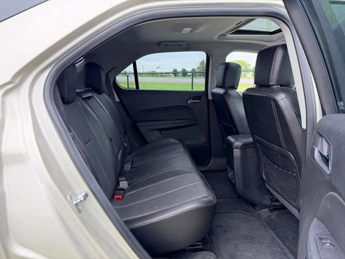 Used 2016 Chevrolet Equinox LTZ w/ Enhanced Convenience Package FWD image 9
