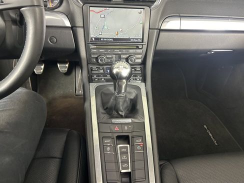 Used 2012 Porsche 911 Carrera image 28