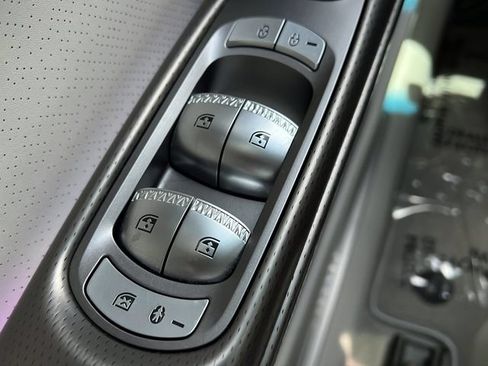 Certified 2023 Genesis GV60 Advanced AWD/4WD image 19