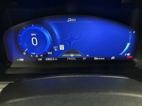 Used 2023 Ford Explorer Platinum w/ Premium Technology Package image 27