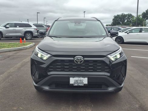 Certified 2025 Toyota RAV4 XLE FWD image 29