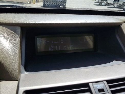 Used 2009 Honda Accord LX image 22
