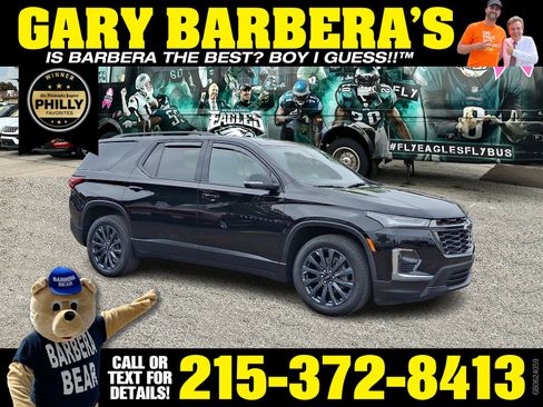 Used 2023 Chevrolet Traverse RS image 1