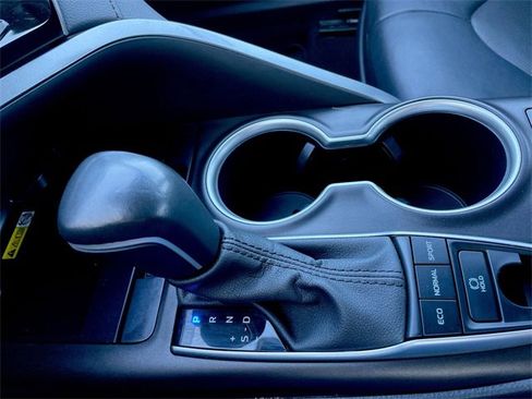 Used 2024 Toyota Camry XLE image 19